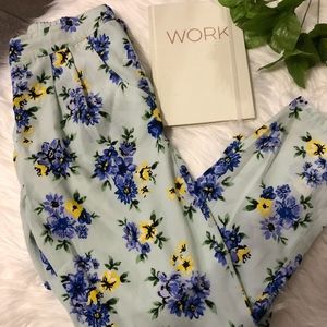 DRESSY SLIM FIT FLORAL PANTS 